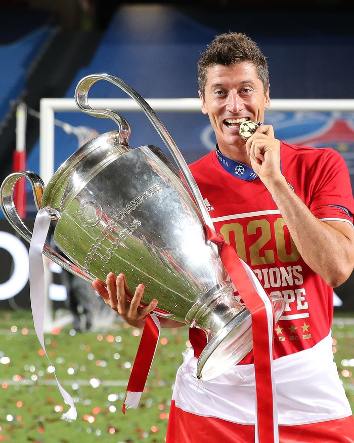 中国音数协常务副理事长兼秘书长敖然在鸿蒙原生游戏•策划不设防主题沙龙上的致辞