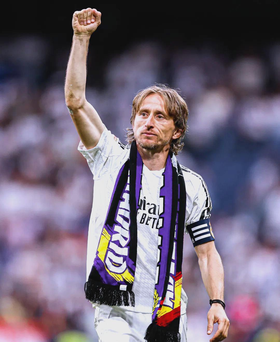 迈尼昂与蜡笔联袂助力米兰夺取三分：3-1战胜科莫，二人主宰全场比赛