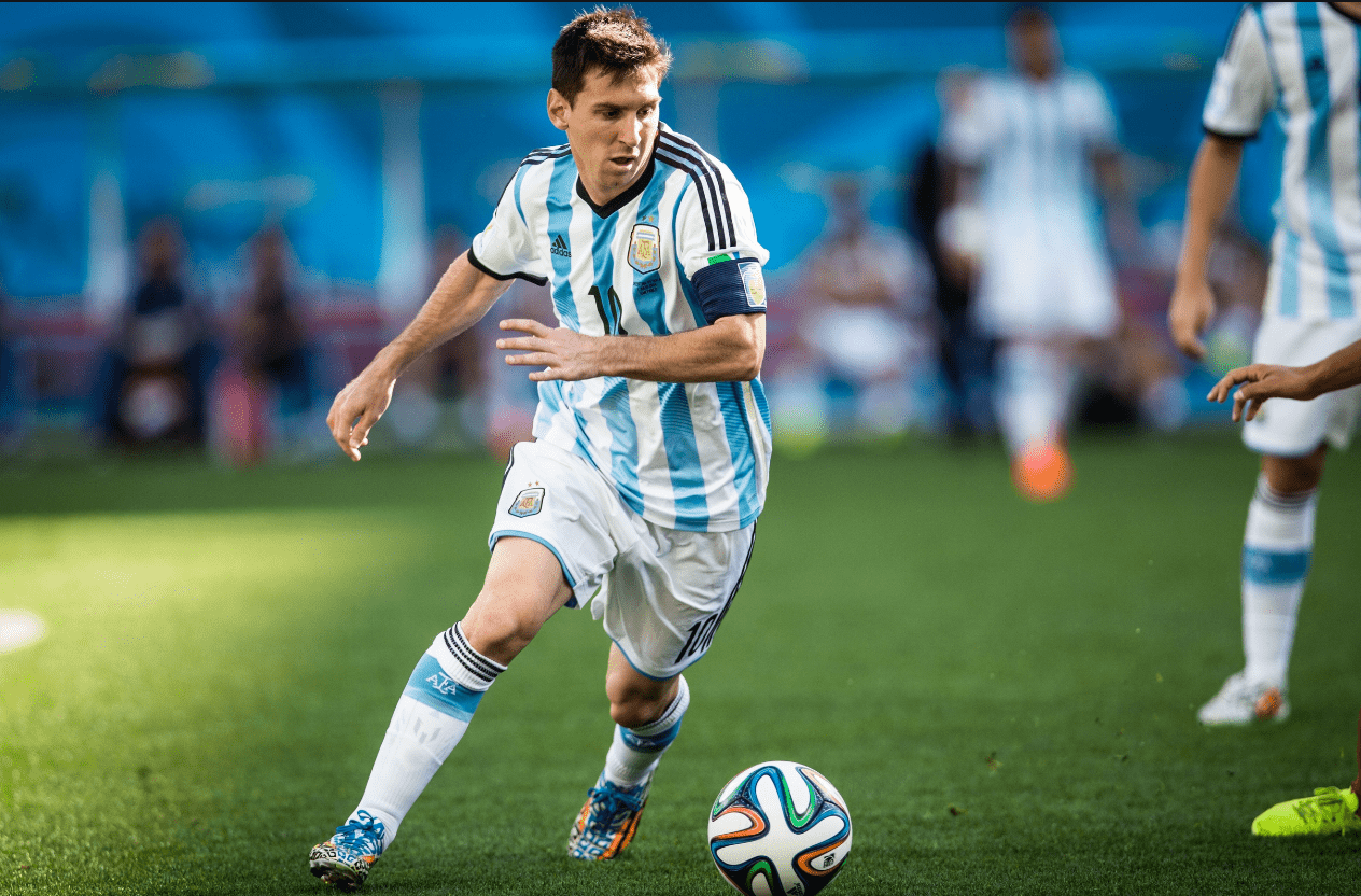 “慕容世家”资料片现已震撼开启，女侠一剑舞天龙！