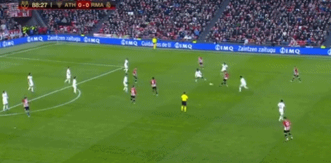 LPL第二代“微博王”诞生！BLG变菜原因曝光：ELK遥控绑架打野