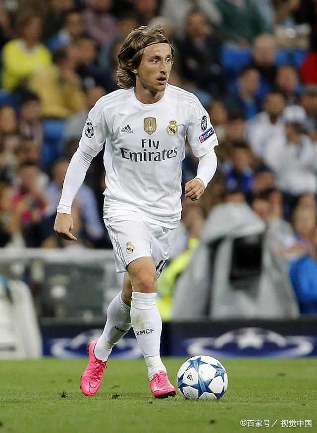 字母哥37+11拉文复出20分 雄鹿客场大胜国王